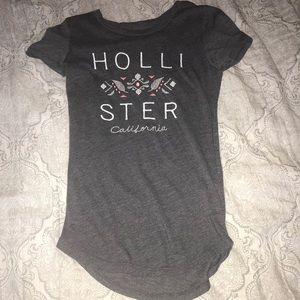 Hollister t-shirt